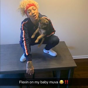 Meet your Posher, Alyssa